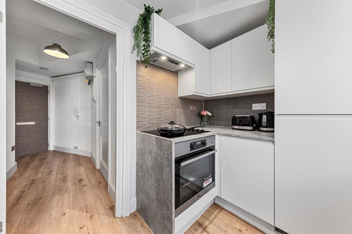Central London Luxury, Relaxing Apartment! 2 Mins From Paddington Station! 客房 照片