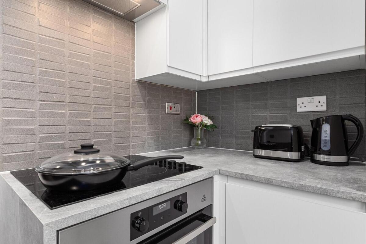 Central London Luxury, Relaxing Apartment! 2 Mins From Paddington Station! 客房 照片
