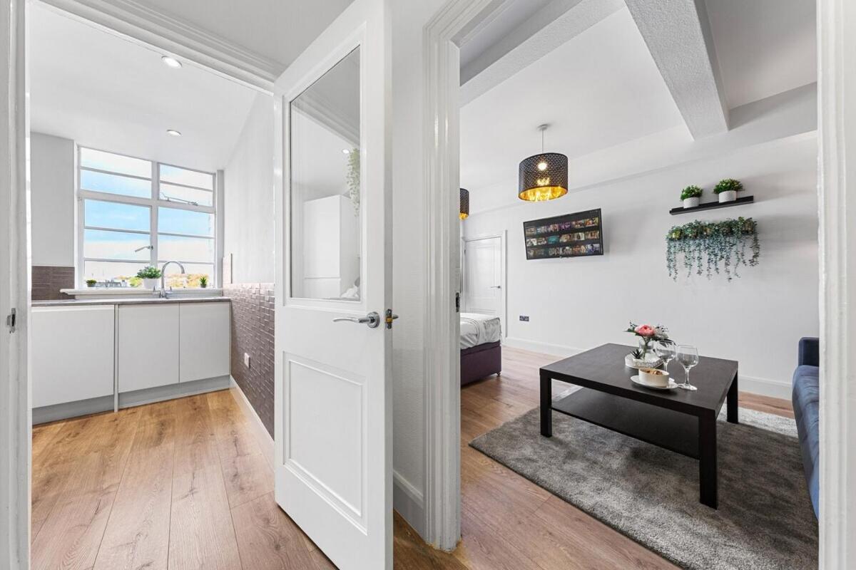 Central London Luxury, Relaxing Apartment! 2 Mins From Paddington Station! 客房 照片